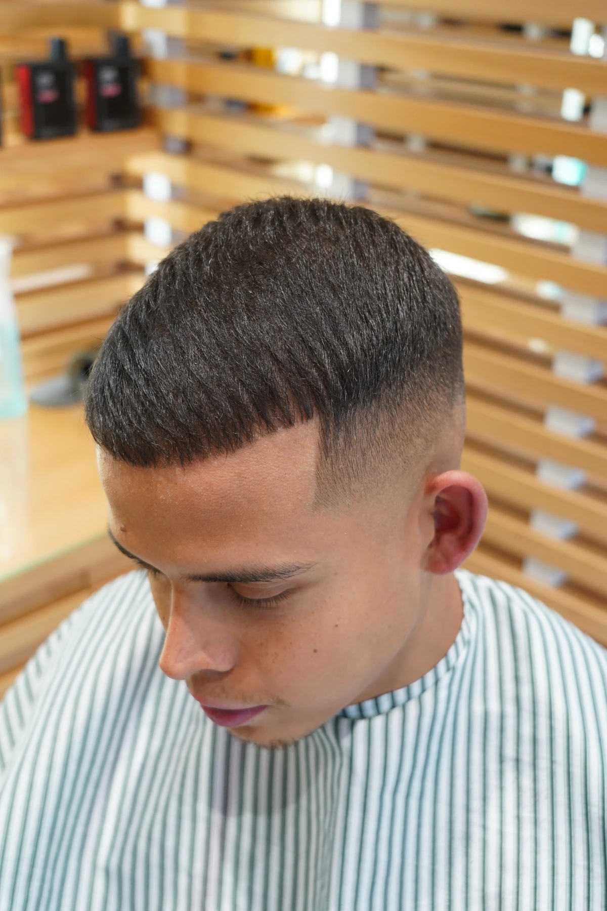 Short forward fringe viewed from the front