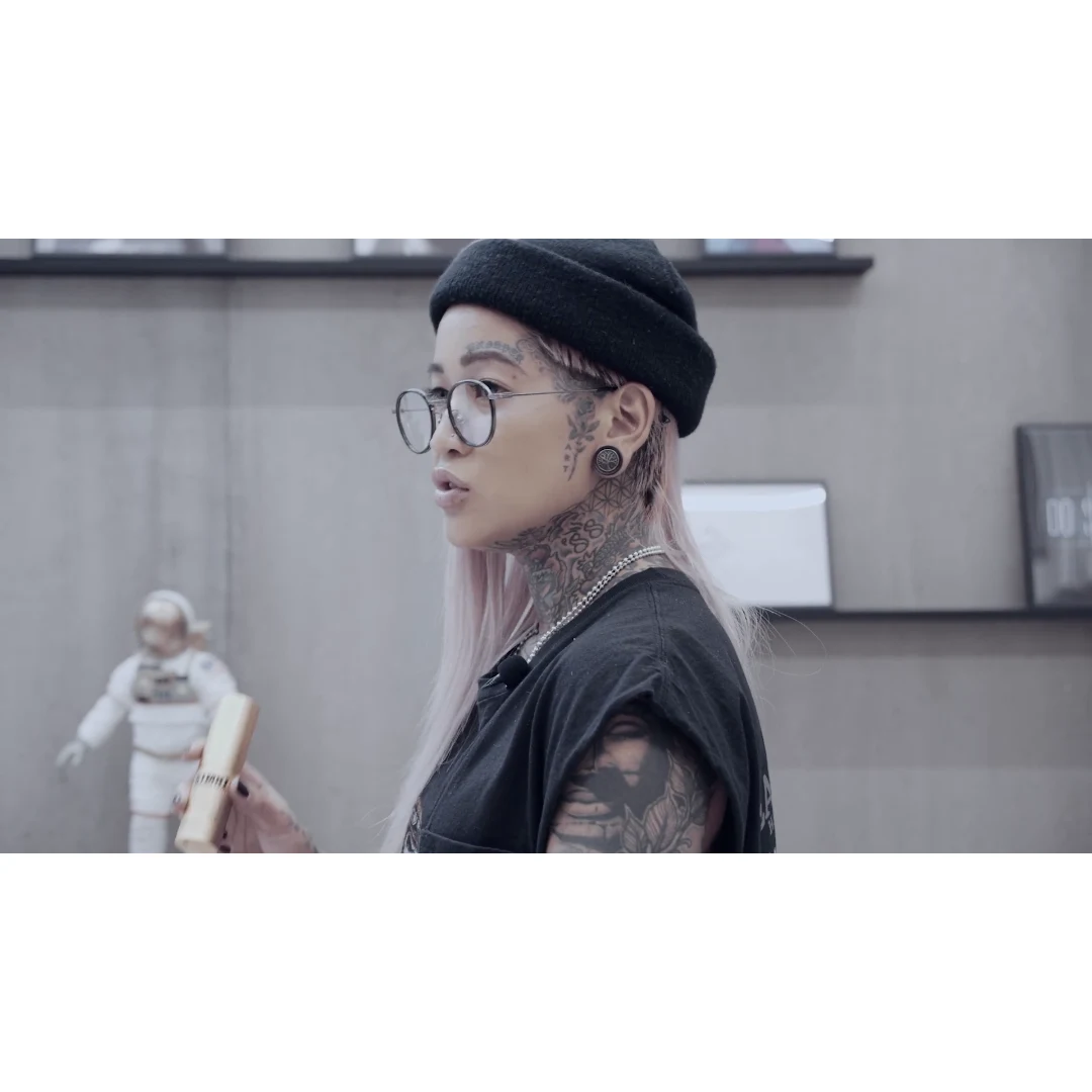 STMNT - Spray Powder Extra Matte Finish professional STMNT - Spray Powder Extra Matte Finish how to and styling tutorial step 3