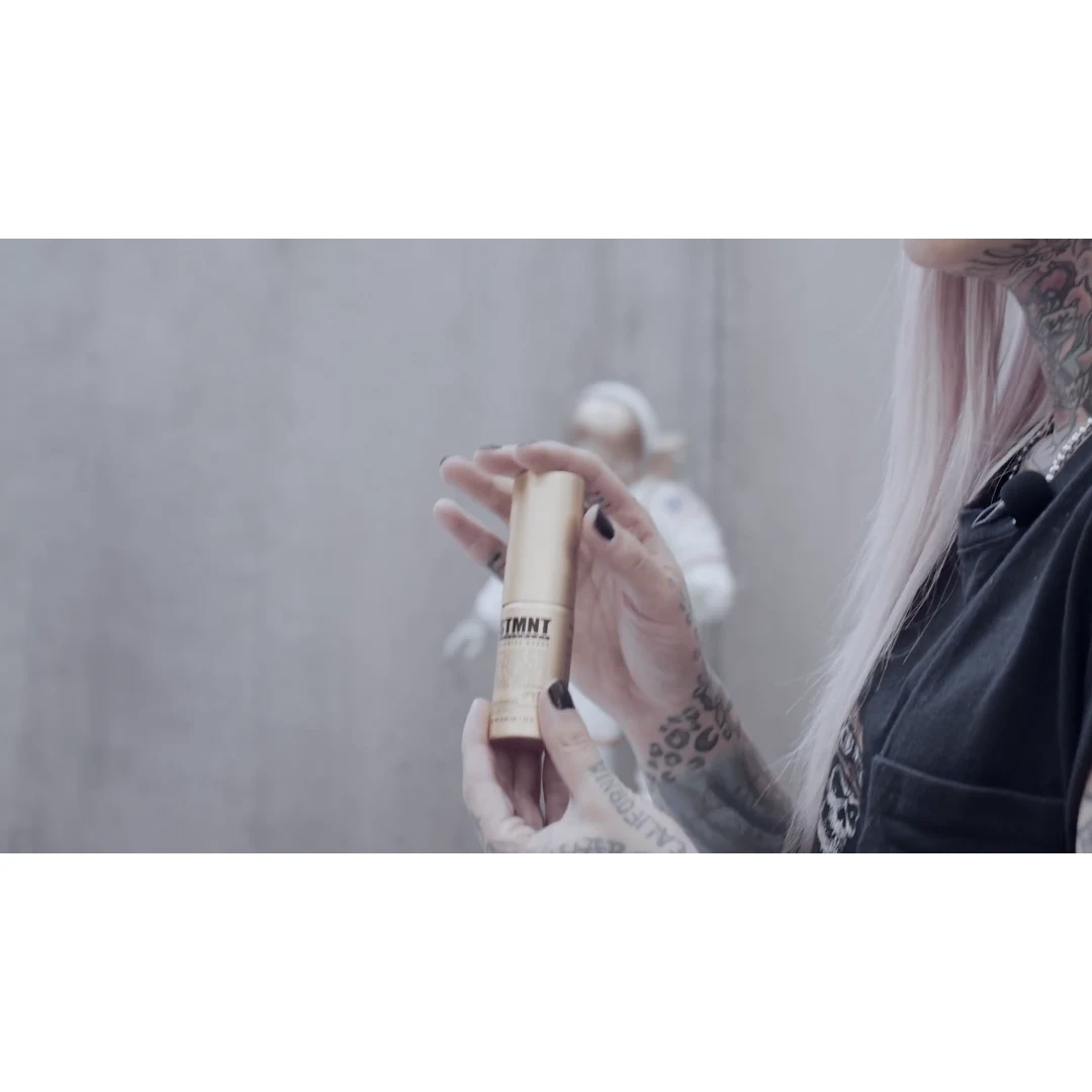STMNT - Spray Powder Extra Matte Finish professional STMNT - Spray Powder Extra Matte Finish how to and styling tutorial step 5