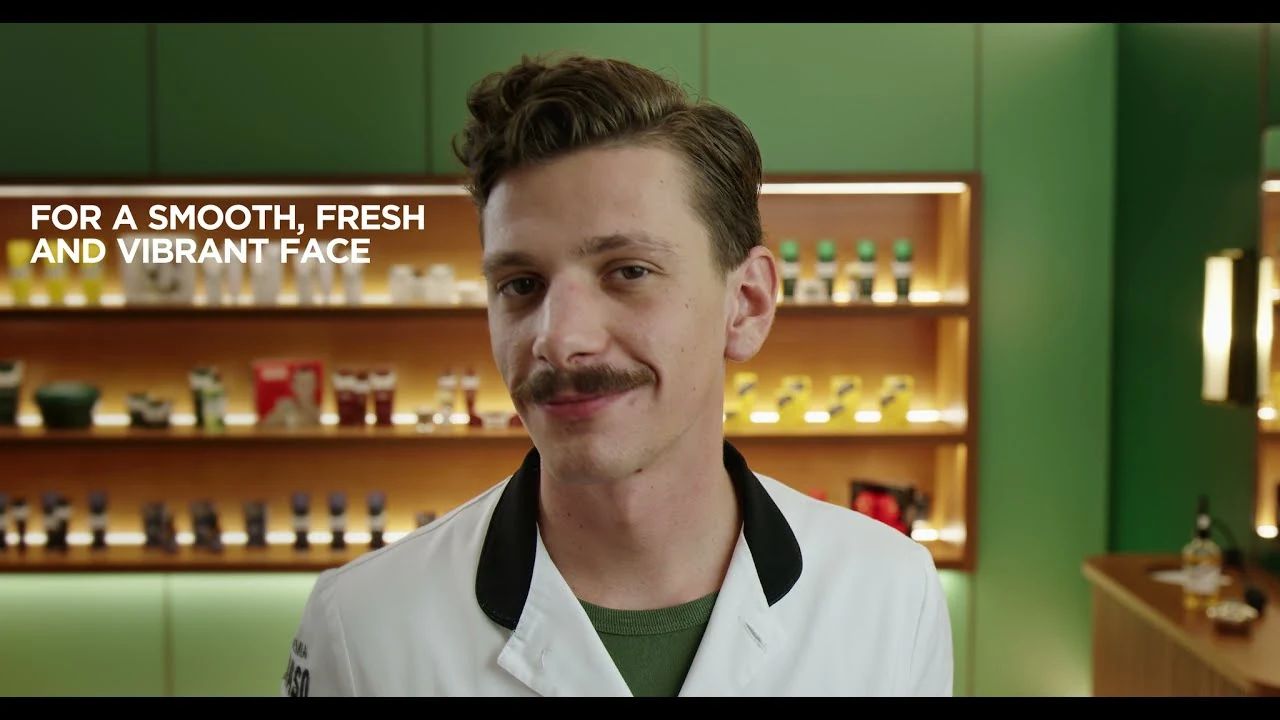 Proraso - After Shave Balm - Red Nourish - 100ml aftershave balm application tutorial step 4