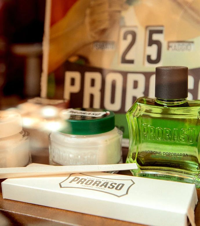 Proraso - After Shave Lotion - Green Refresh - 100ml: Proraso - After Shave Lotion - Green Refresh - 100ml product texture and consistency, view 7