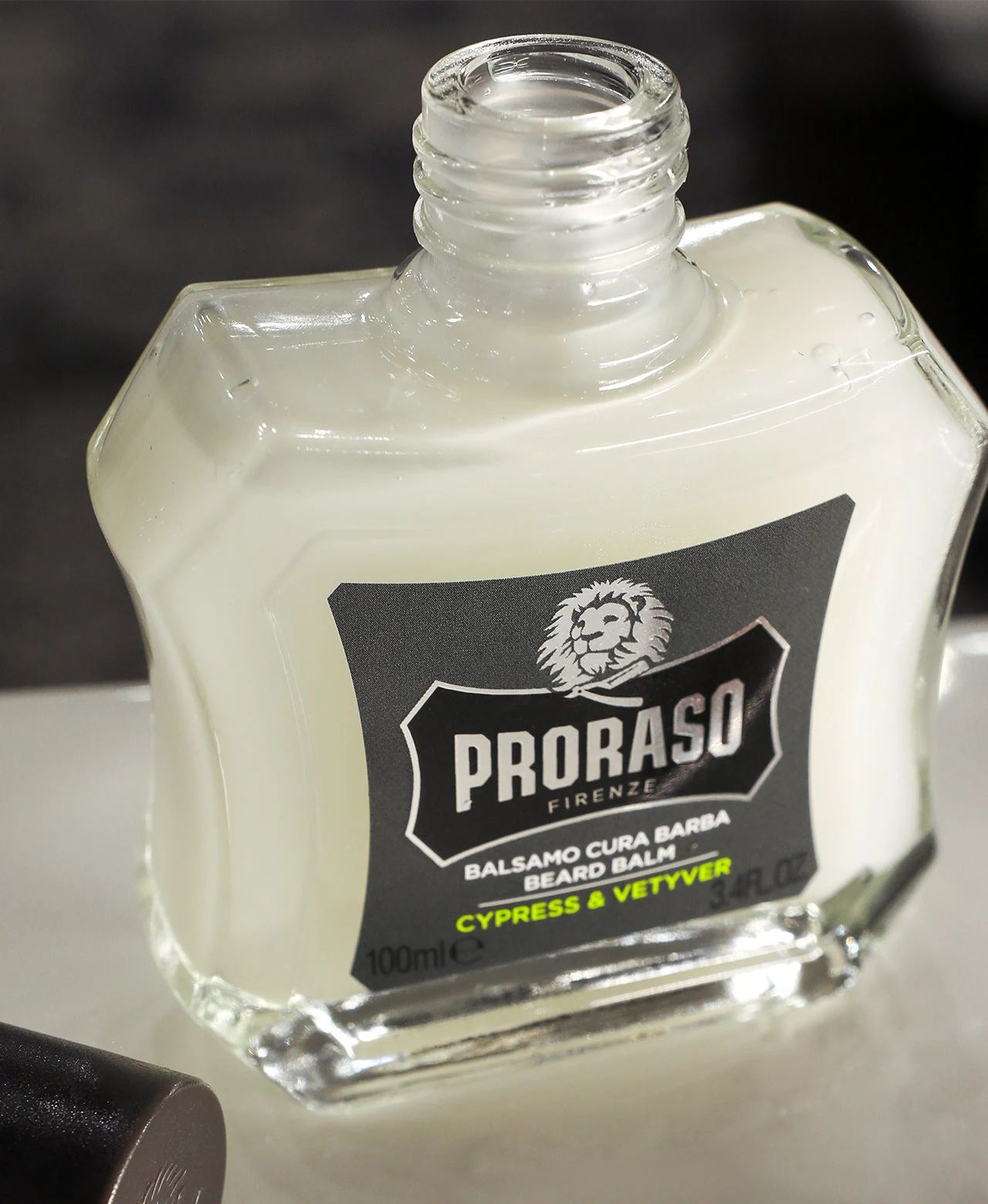 Proraso - Beard Balm - Cypress & Vetyver - 100ml: Proraso - Beard Balm - Cypress & Vetyver - 100ml professional styling result and application, view 3