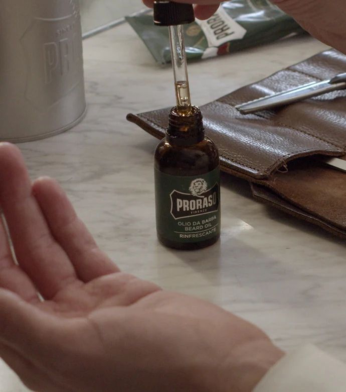 Proraso - Beard Oil - Refreshing - 30ML: Proraso - Beard Oil - Refreshing - 30ML packaging detail, view 4