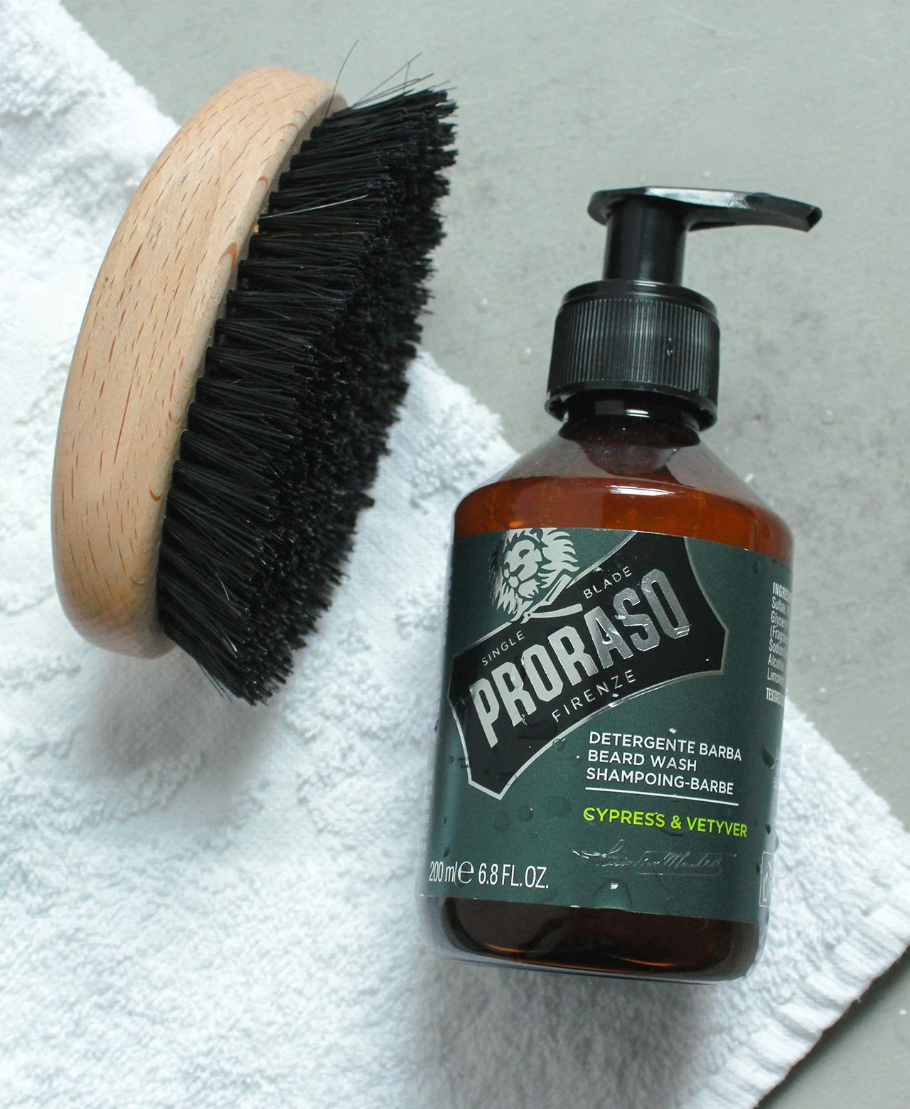 Proraso - Beard Wash - Cypress & Vetyver - 200ml: Proraso - Beard Wash - Cypress & Vetyver - 200ml professional styling result and application