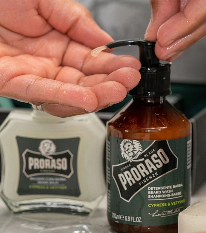 Proraso - Beard Wash - Cypress & Vetyver - 200ml: Proraso - Beard Wash - Cypress & Vetyver - 200ml packaging detail, view 5