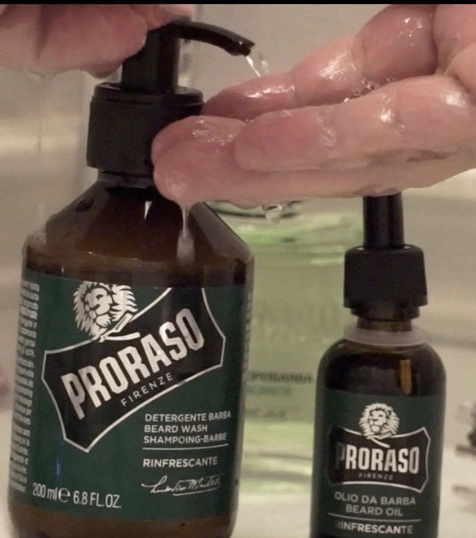 Proraso - Beard Wash - Refreshing - 200ml: Proraso - Beard Wash - Refreshing - 200ml professional styling result and application, view 4