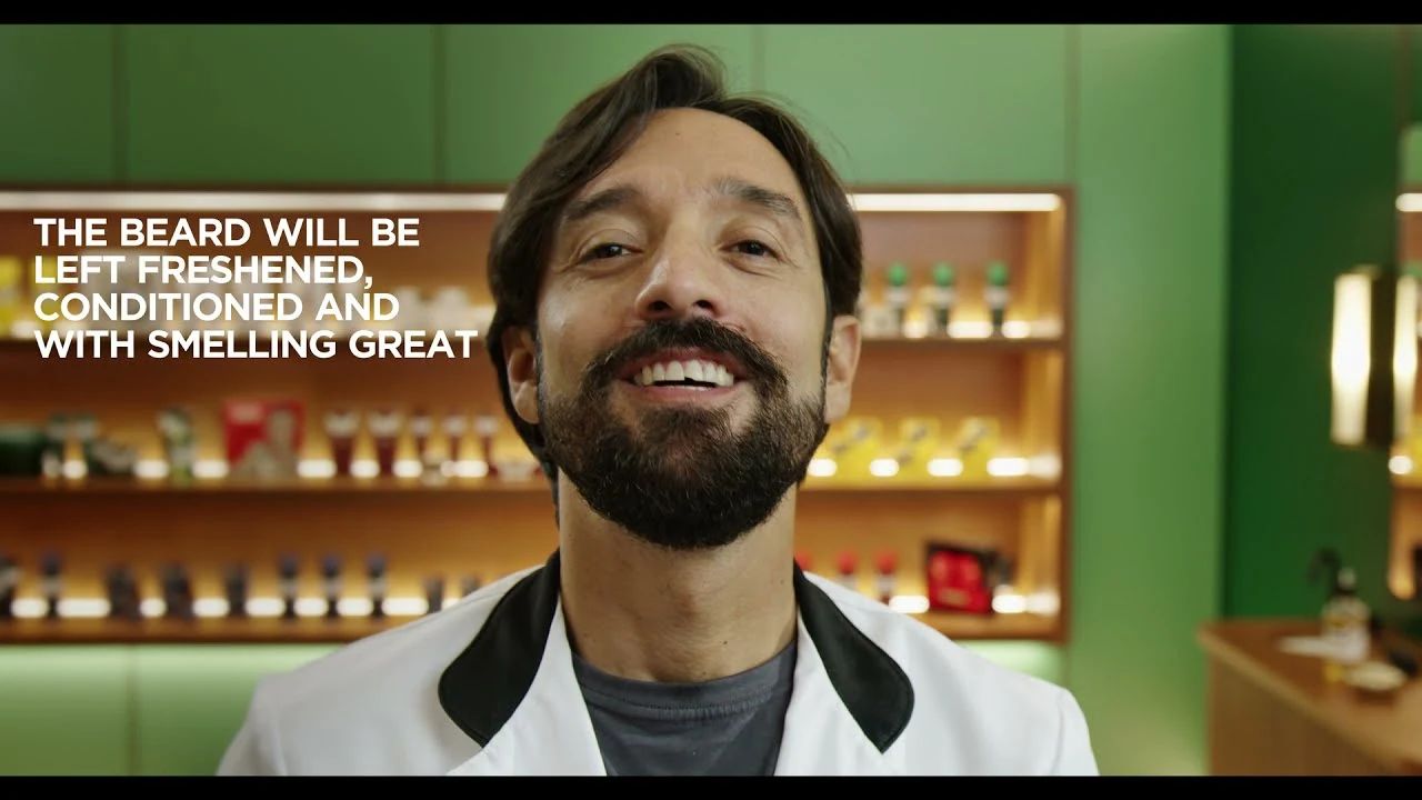 Proraso - Beard Wash - Wood & Spice - 200ml beard wash application tutorial step 4