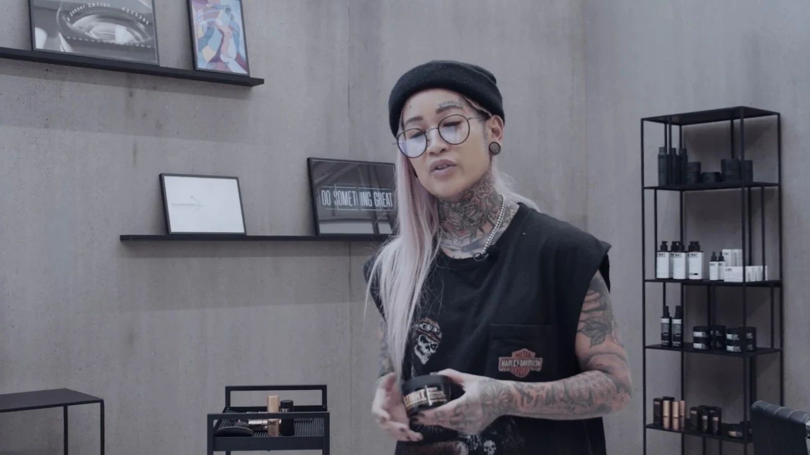 STMNT Fiber Pomade application demonstrated by Staygold